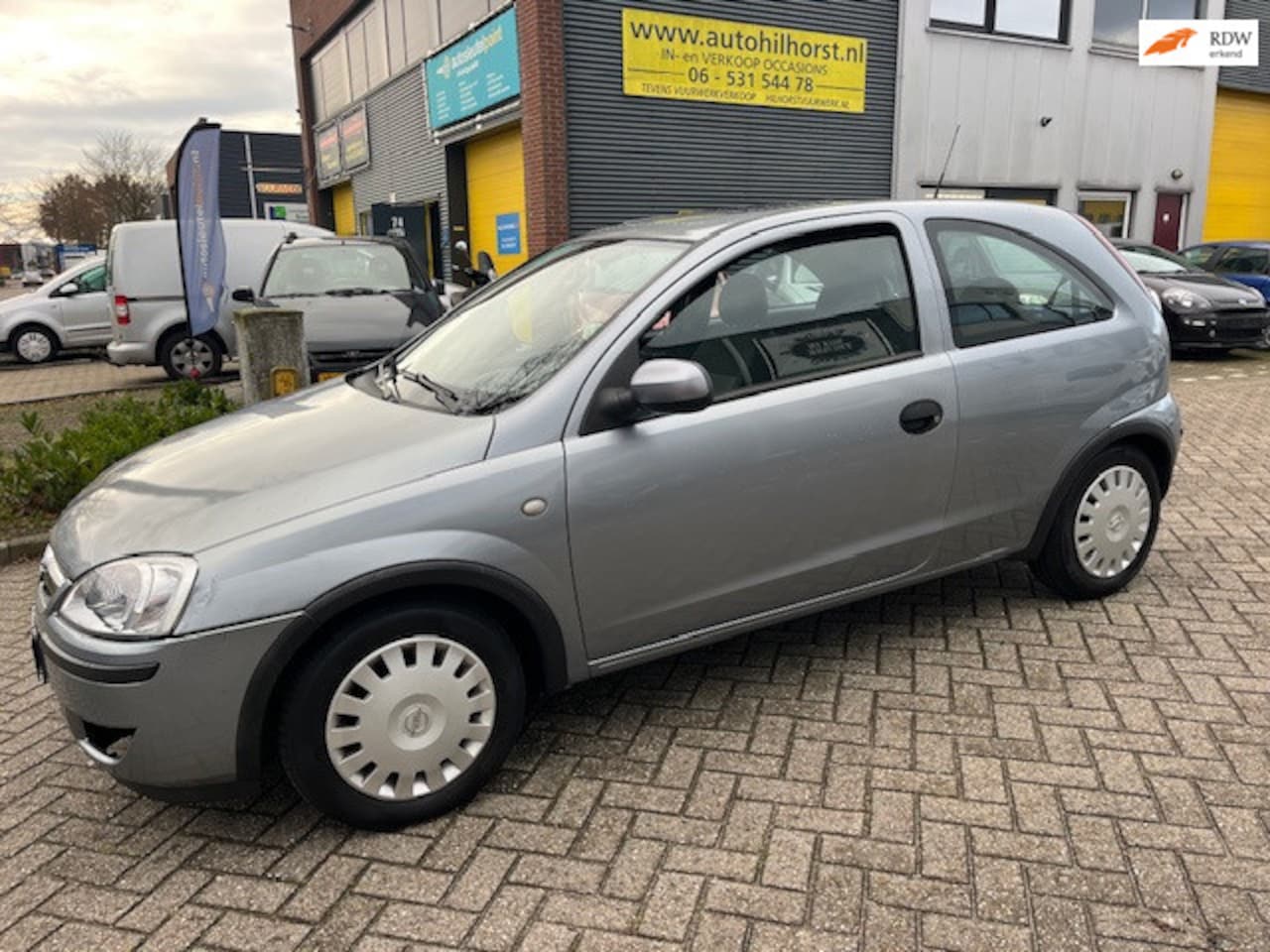 Opel Corsa - 1.2-16V 1.2-16V , Nette auto, open dak, zie foto's enz ( Autohilhorst Soest ) - AutoWereld.nl
