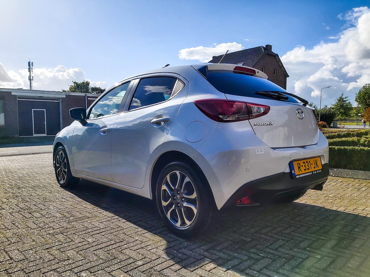 Mazda 2 - 1.5 Skyactiv-G GT-M Parelmoer witte lak en inclusief volledige onderhoudshistorie. - AutoWereld.nl