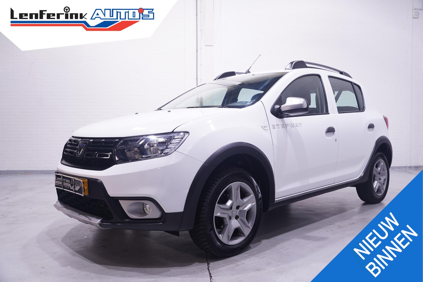 Dacia Sandero Stepway - 0.9 TCe SL NAP Navi Camera PDC Trekhaak - AutoWereld.nl