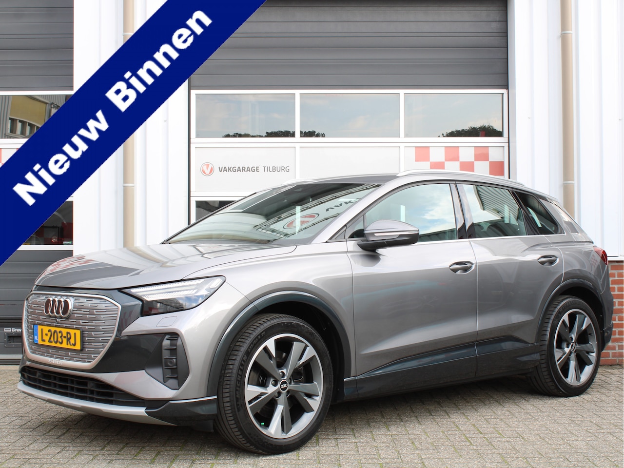 Audi Q4 e-tron - 40 Launch edition Advanced 77 kWh /NAVI/LED/PDC/20'LM/Stoelverwarming/Keyless/Carplay/DAB+ - AutoWereld.nl