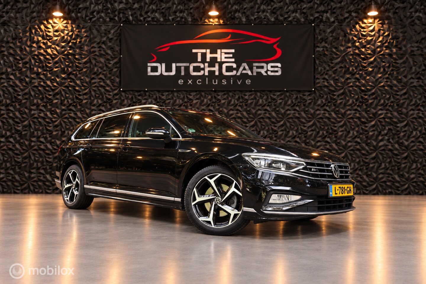 Volkswagen Passat Variant - 1.5 TSI R-Line Business + 1.5 TSI R-Line Business + | PANO | - AutoWereld.nl