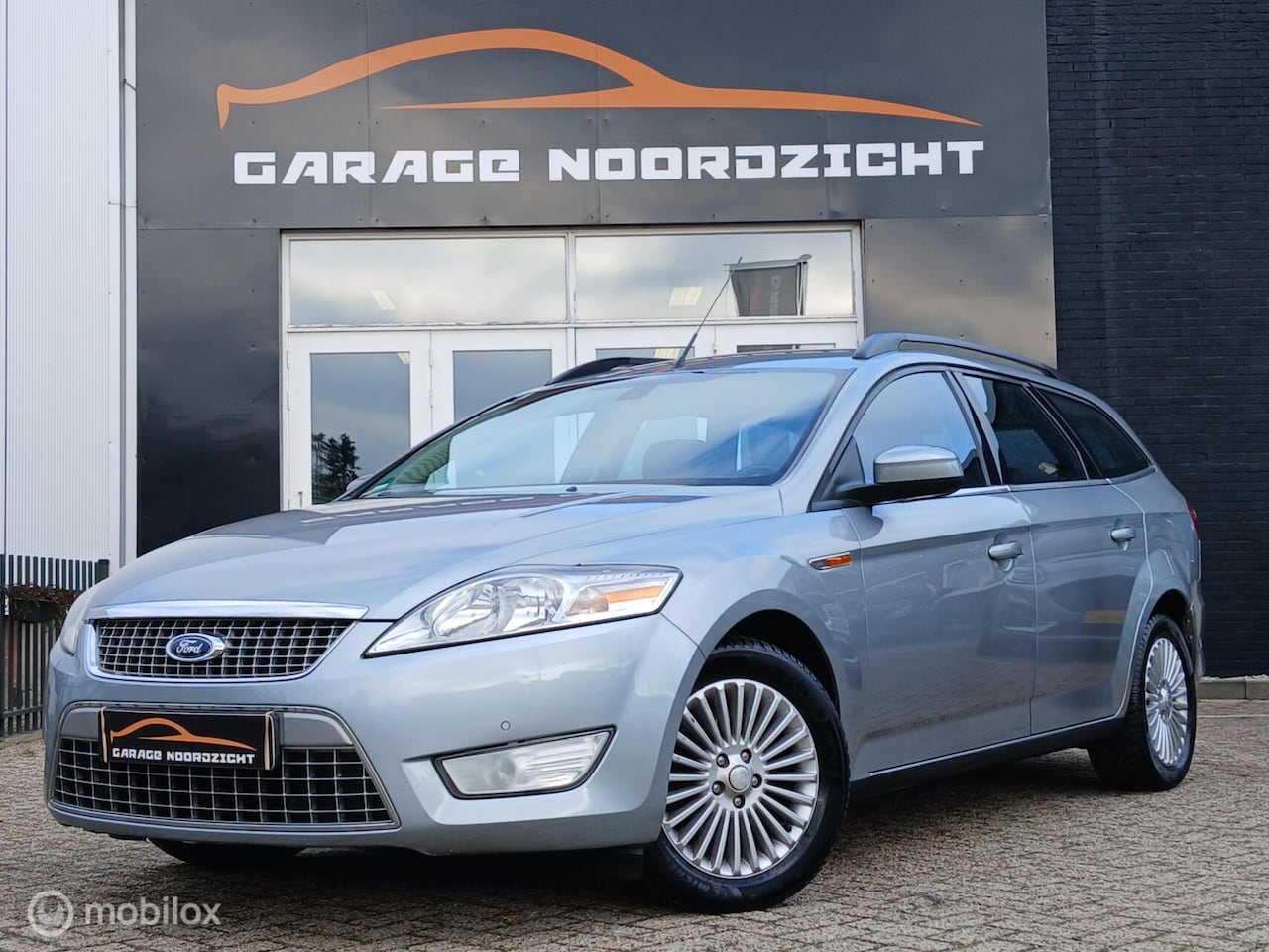 Ford Mondeo Wagon - 2.0-16V Ghia 2.0-16V Ghia 146 PK - AutoWereld.nl