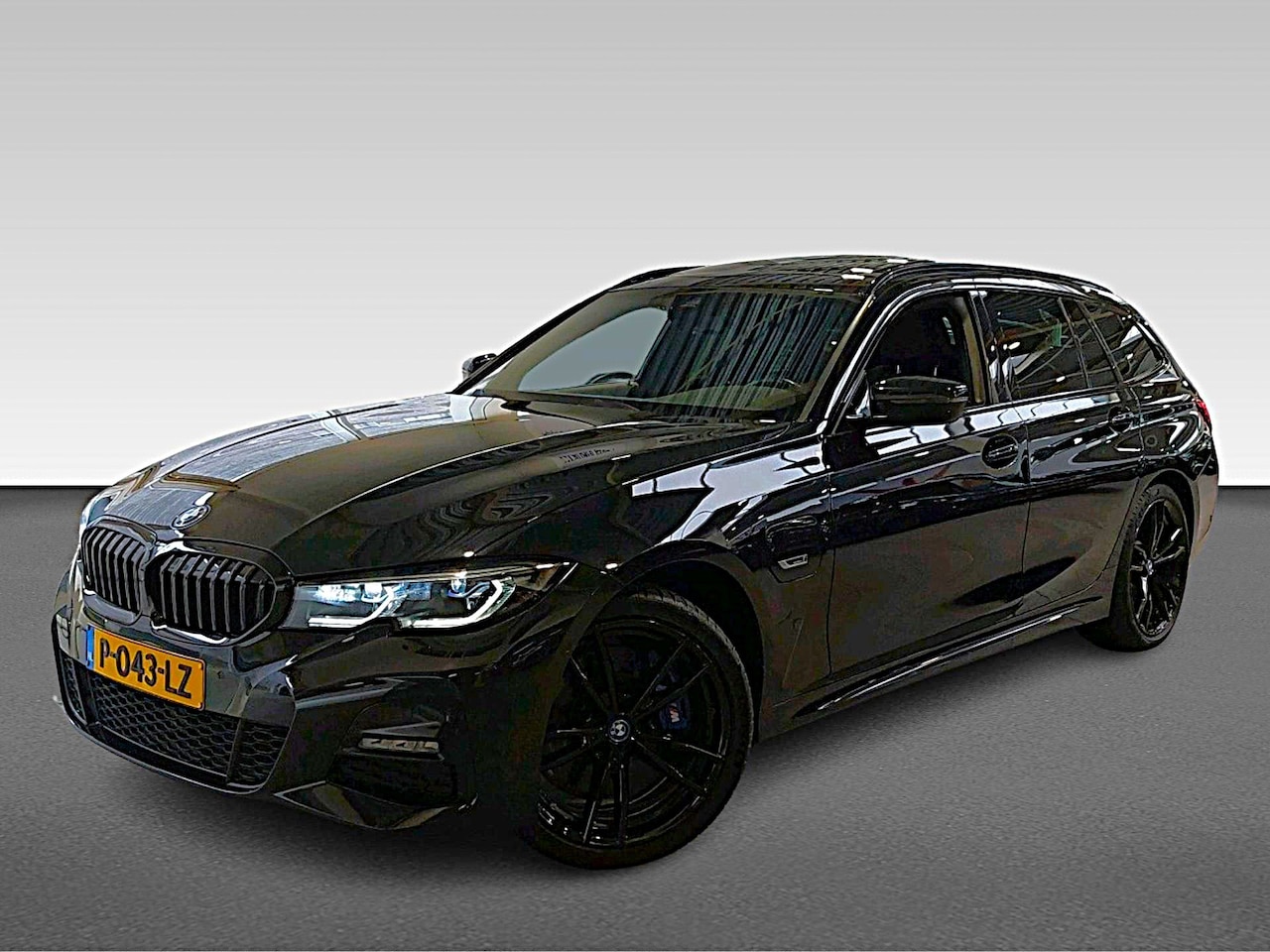 BMW 3-serie Touring - 330e M Sport - AutoWereld.nl