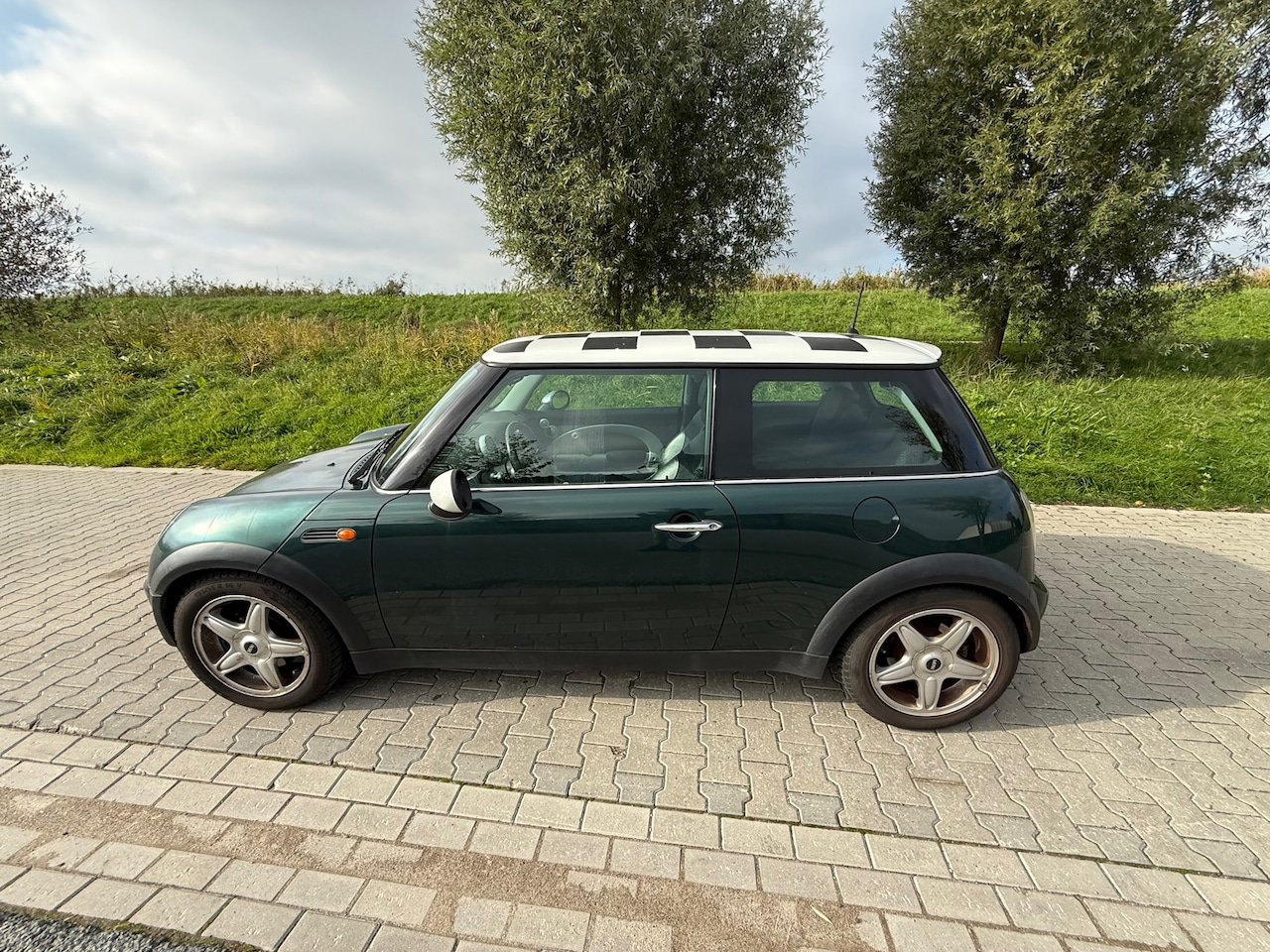 MINI 3-Deurs - 1.6 Cooper Chili MEENEEMAUTO ! LEES ADVERTENTIE ! - AutoWereld.nl