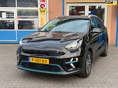 Kia e-Niro - ExecutiveLine 64 kWh | SOH 100% | Stoelverw. V+A | parkeersens. V+A + Camera |