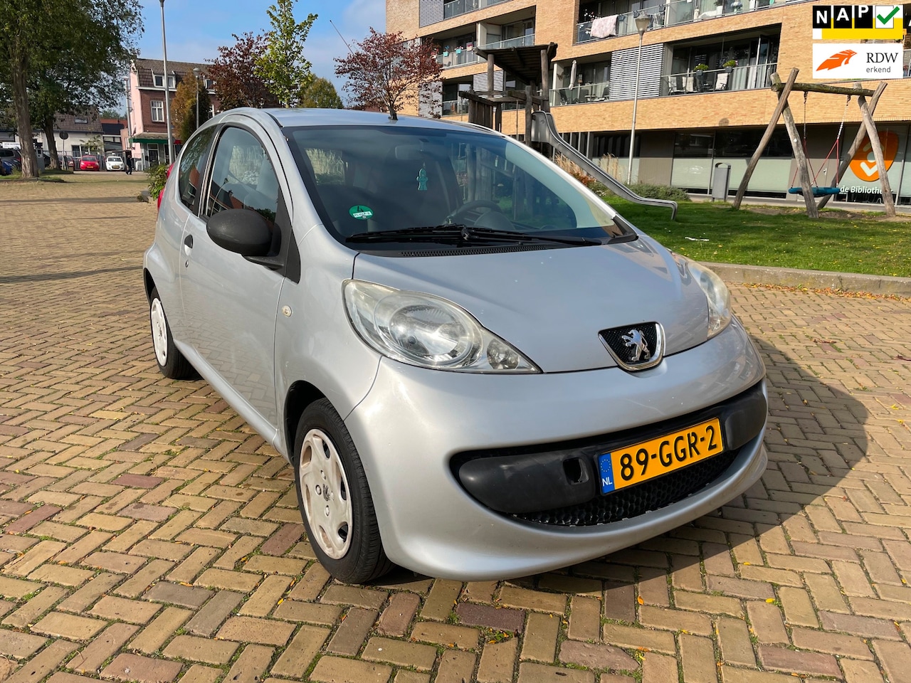 Peugeot 107 - 1.0-12V XR 1.0-12V XR, 3drs, Geen import, Nap, Mooie kilometerstand! - AutoWereld.nl