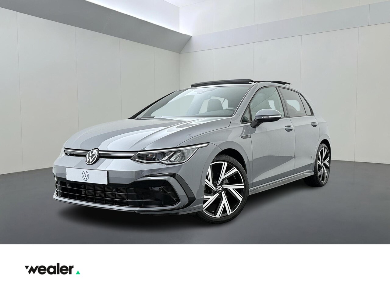 Volkswagen Golf - 1.5 eTSI R-Line | 130 PK | Adaptive Cruise Control | Panoramadak | Climate control | Trave - AutoWereld.nl
