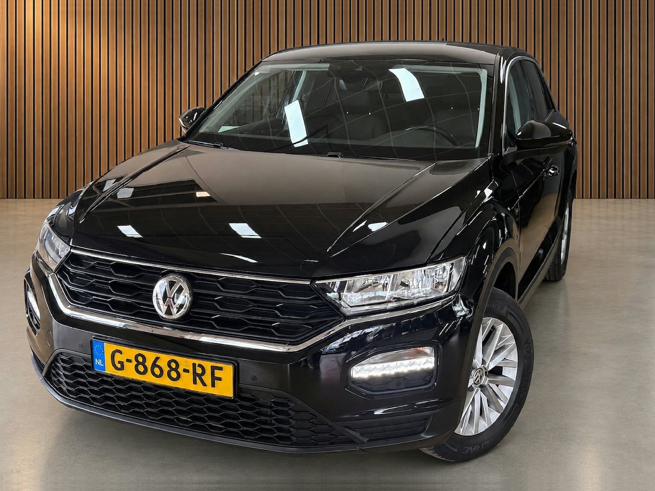 Volkswagen T-Roc - 1.5 TSI Sport | Sensoren | Automaat | Stoelverwarming | Cruise - AutoWereld.nl
