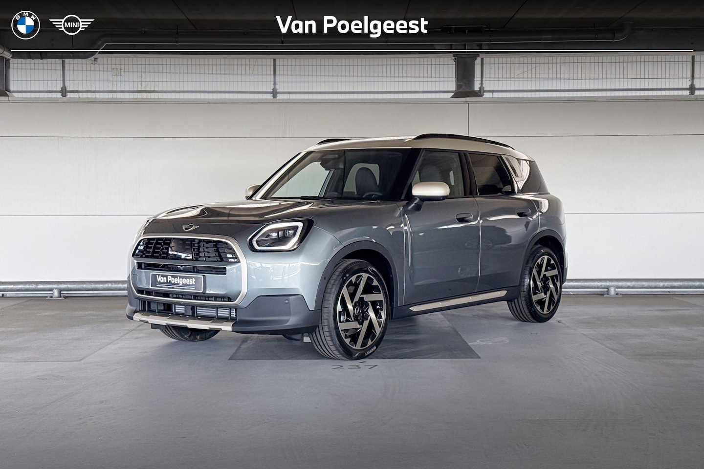 MINI Countryman - 1.5 C Favoured XL | 19 Inch Kaleido Spoke 2-tone - AutoWereld.nl