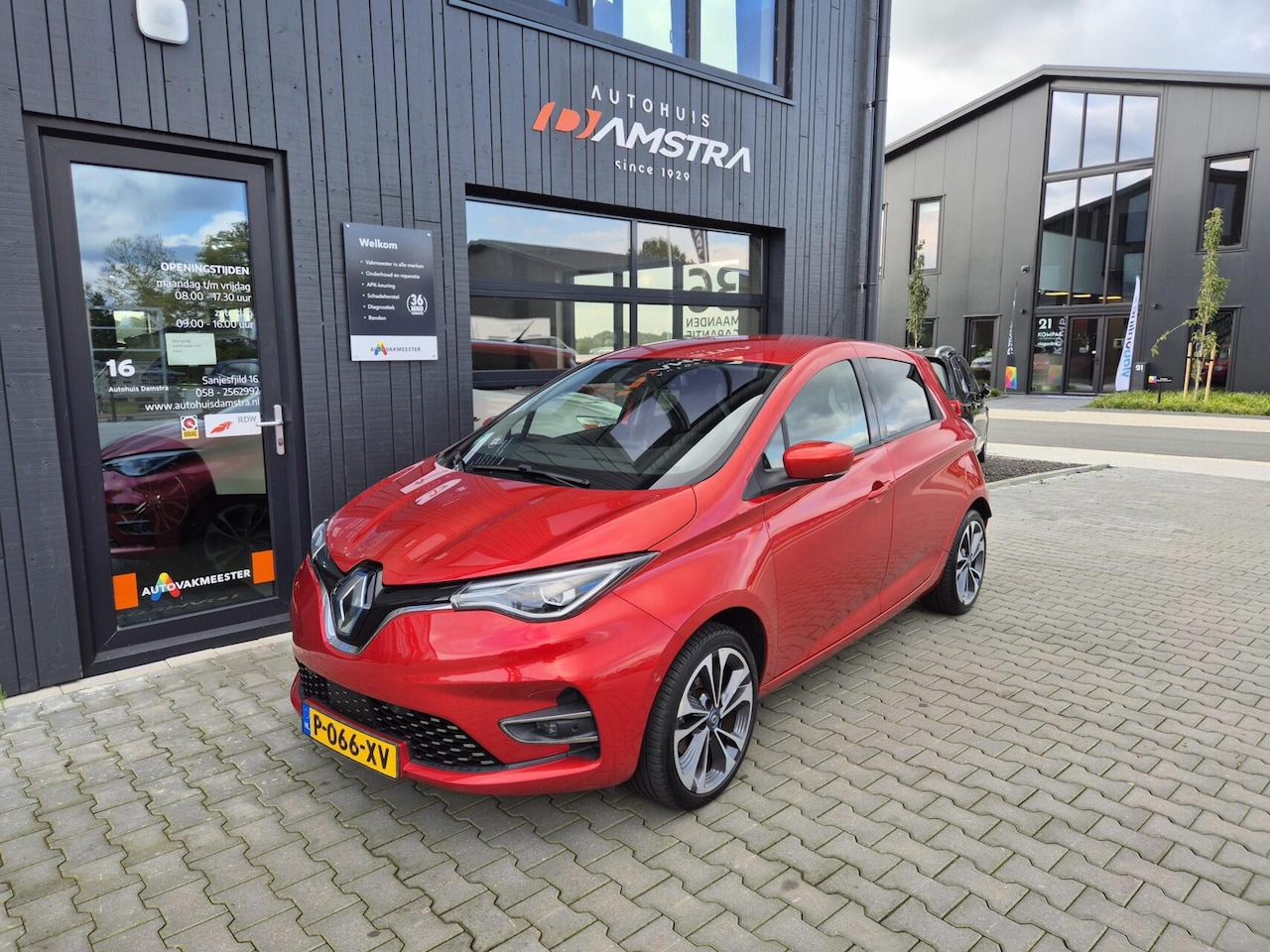 Renault Zoe - R135 Intens 52 kWh (ex Accu)|Camera|Stoel+Stuurverwarming|Navi|Cruise| - AutoWereld.nl