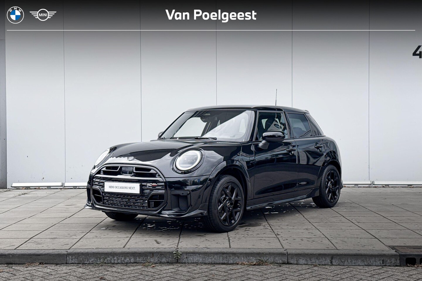 MINI 5-Deurs - Cooper 1.5 Cooper C John Cooper Works M | 17 Inch John Cooper Works Sprint Spoke black - AutoWereld.nl