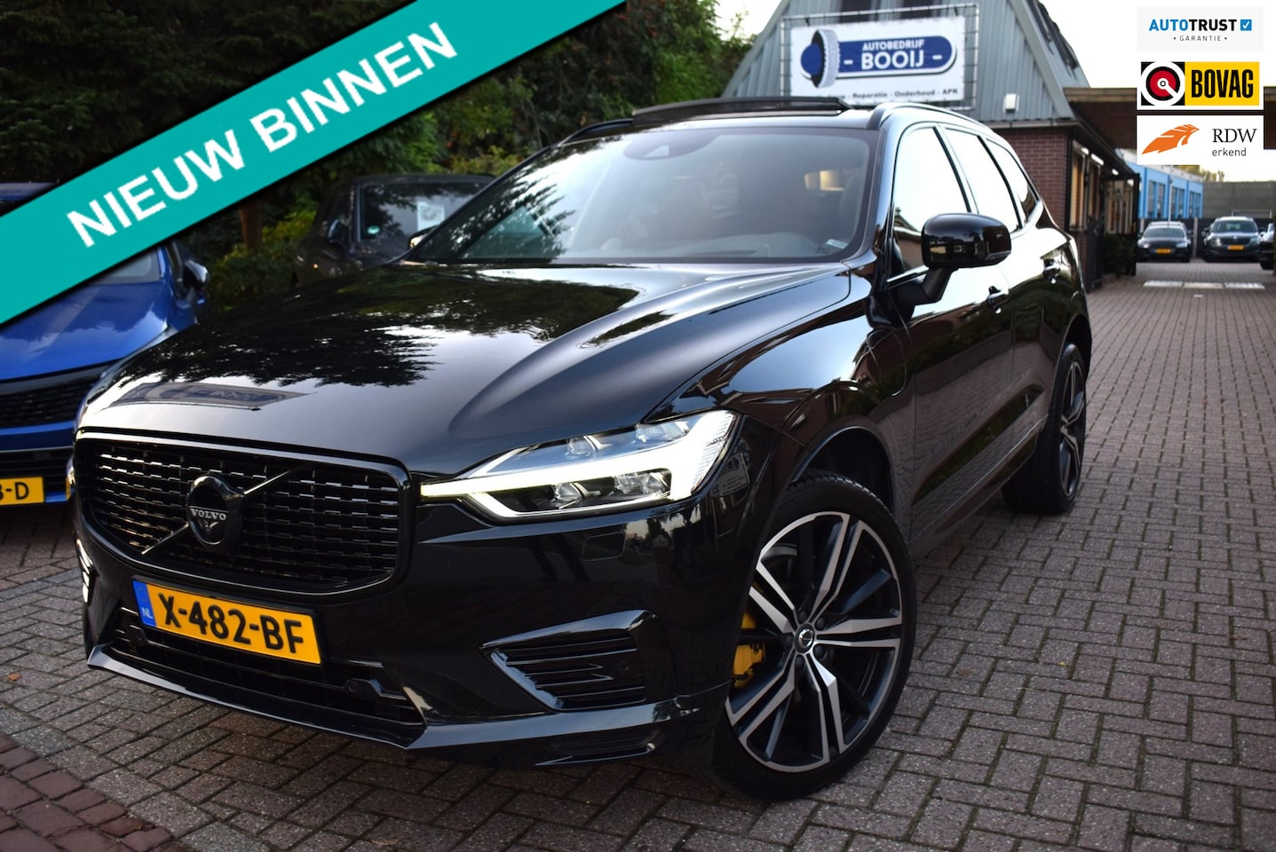 Volvo XC60 - 2.0 T8 Twin Engine AWD R-DESIGN /AUTOM/PANO DAK/LUCHTVERING/LEDER/MEMORY/ADAP CRUISE/B&W/C - AutoWereld.nl