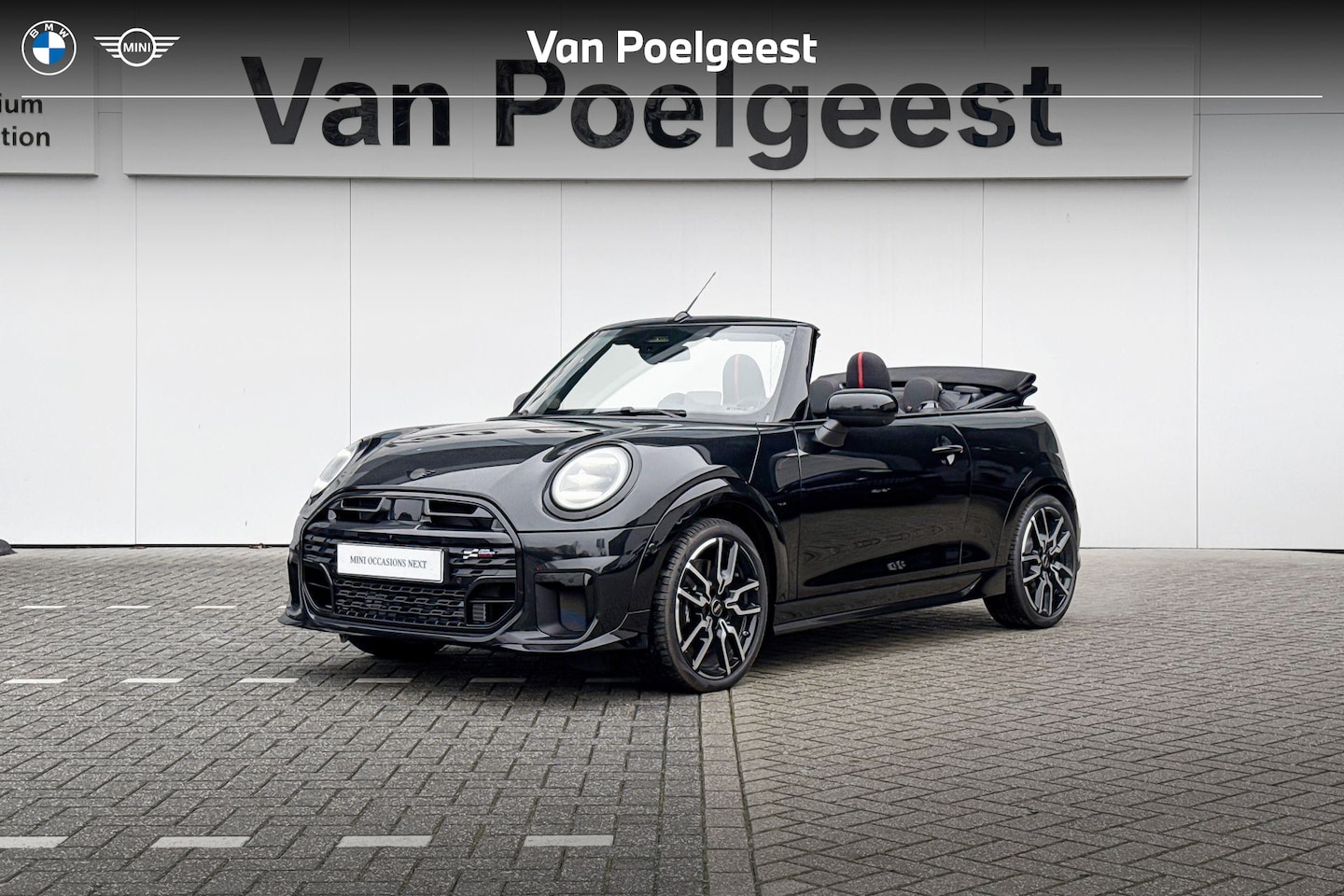 MINI Cabrio - 2.0 Cooper C John Cooper Works Pakket XL - AutoWereld.nl