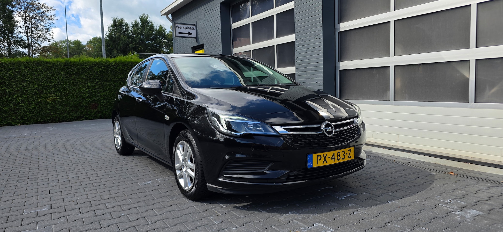 Opel Astra - 1.0 Online Edition groot scherm met achteruit rij camera - AutoWereld.nl