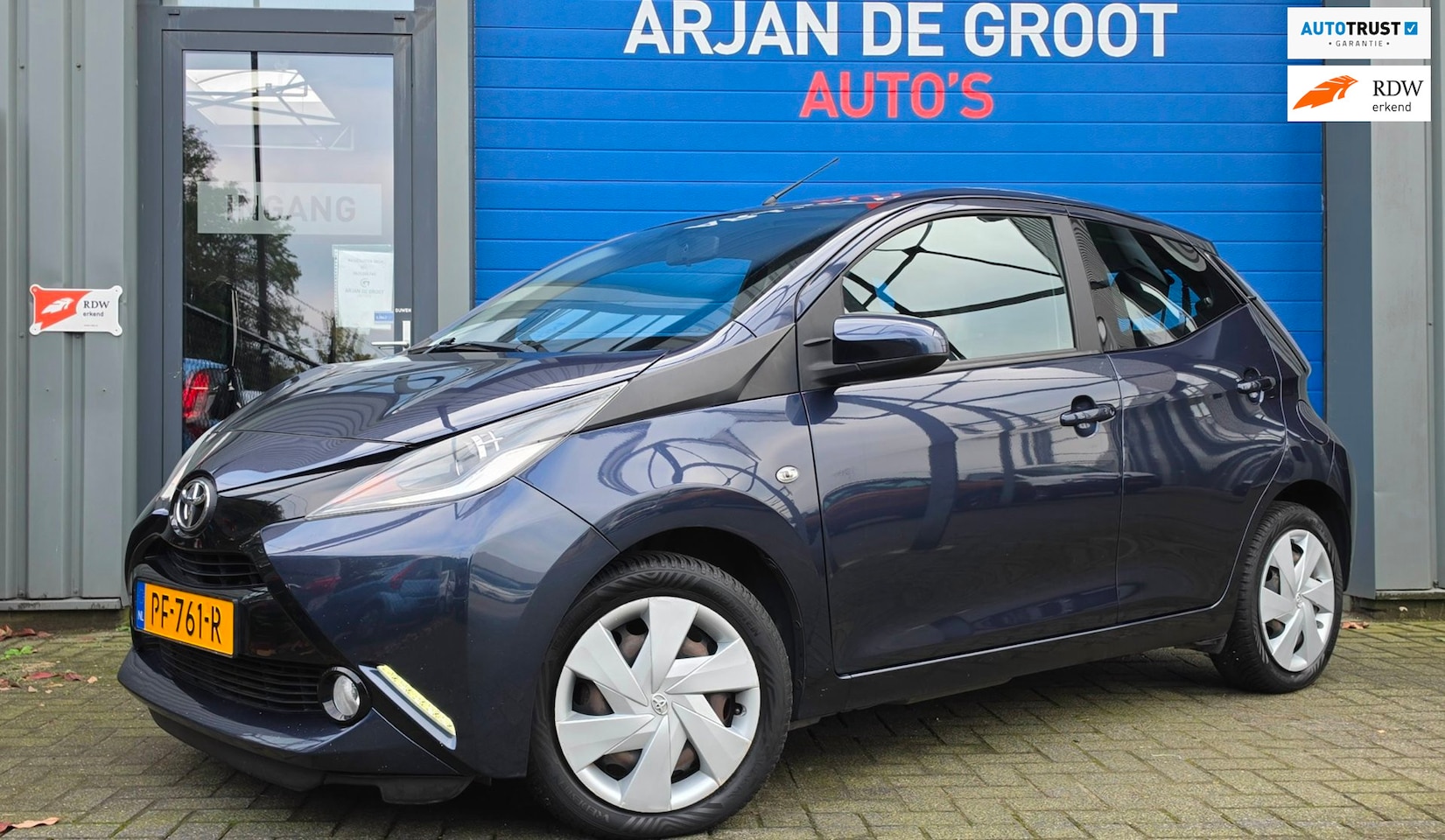 Toyota Aygo - 1.0 VVT-i x-play 5Drs Airco Camera Bleutooth NAP - AutoWereld.nl