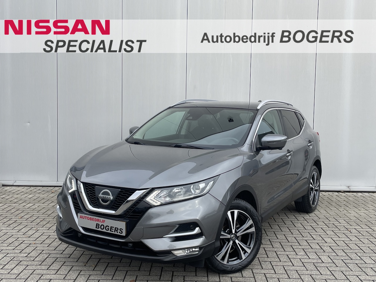 Nissan Qashqai - 1.2 DIG-T N-Connecta Navigatie, Panoramadak, Climate Control, 18"Lm, Trekhaak, 360 Camera, - AutoWereld.nl