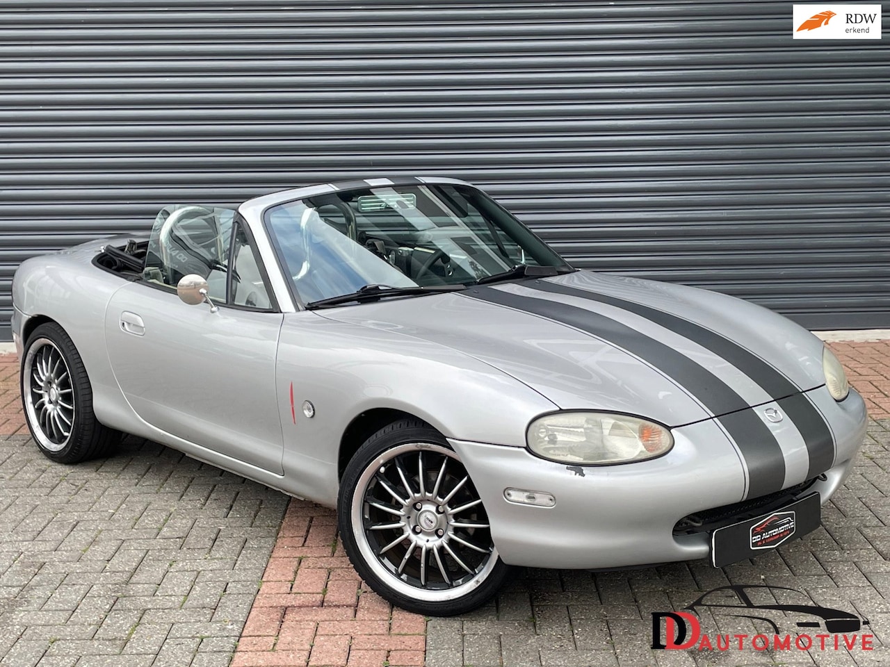 Mazda MX-5 - 1.6i Nieuwe Cabriodak | Elektr ramen | Rijdt geweldig! - AutoWereld.nl