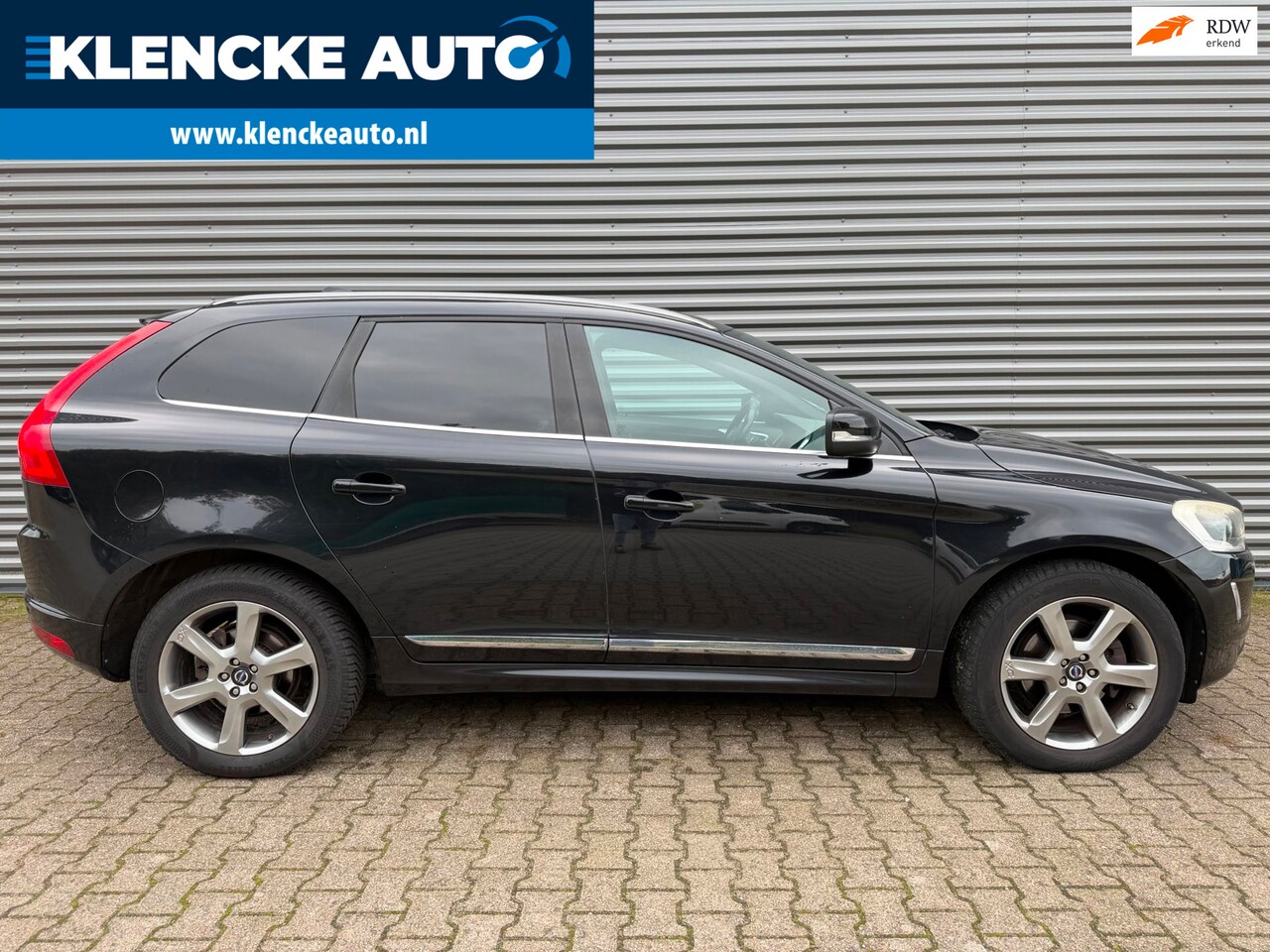 Volvo XC60 - 2.4 D5 Summum AWD 286.027km 215PK 5-cilinder Leer Xenon Inbouw Trekhaak 4x4 Schuifdak - AutoWereld.nl