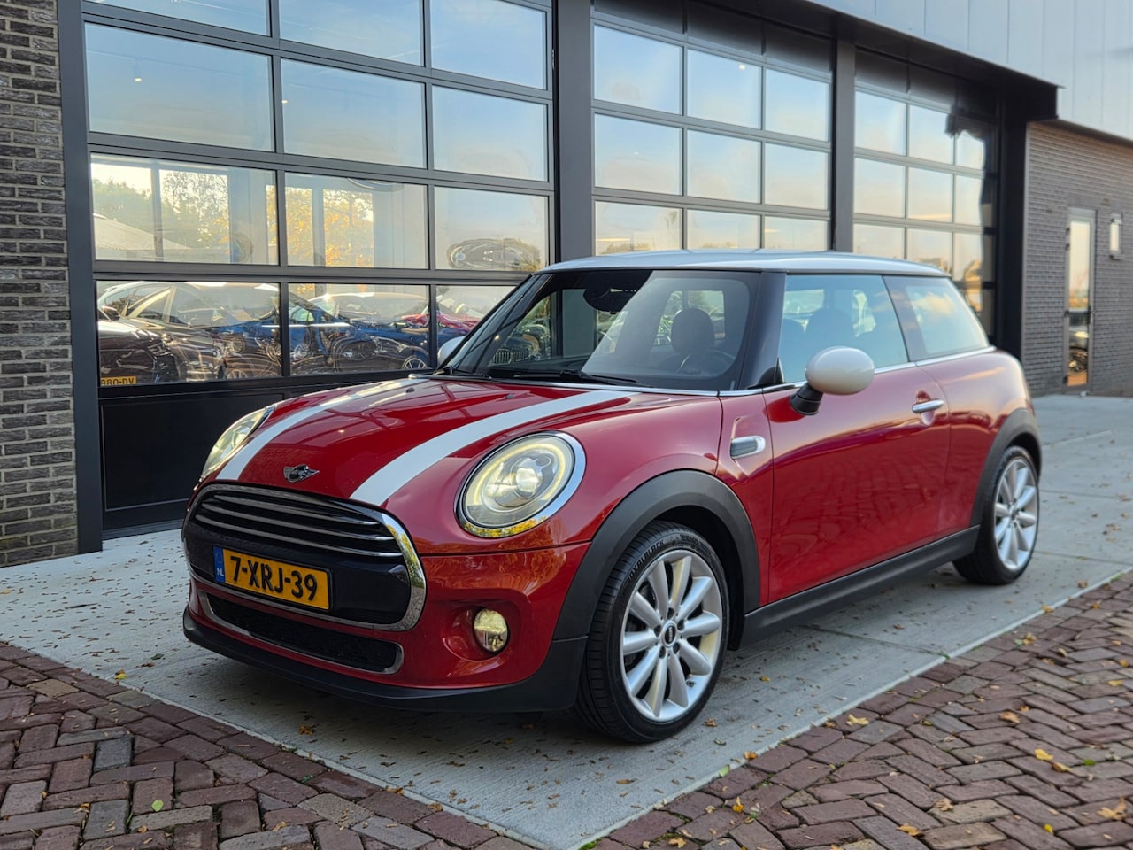 MINI 3-Deurs - 1.5 136 PK Cooper Chili - AutoWereld.nl