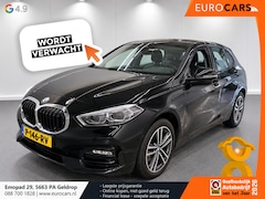 BMW 1-serie - 118i High Executive Navigatie Climate control Sportstoelen M-stuurwiel Parkeersensoren