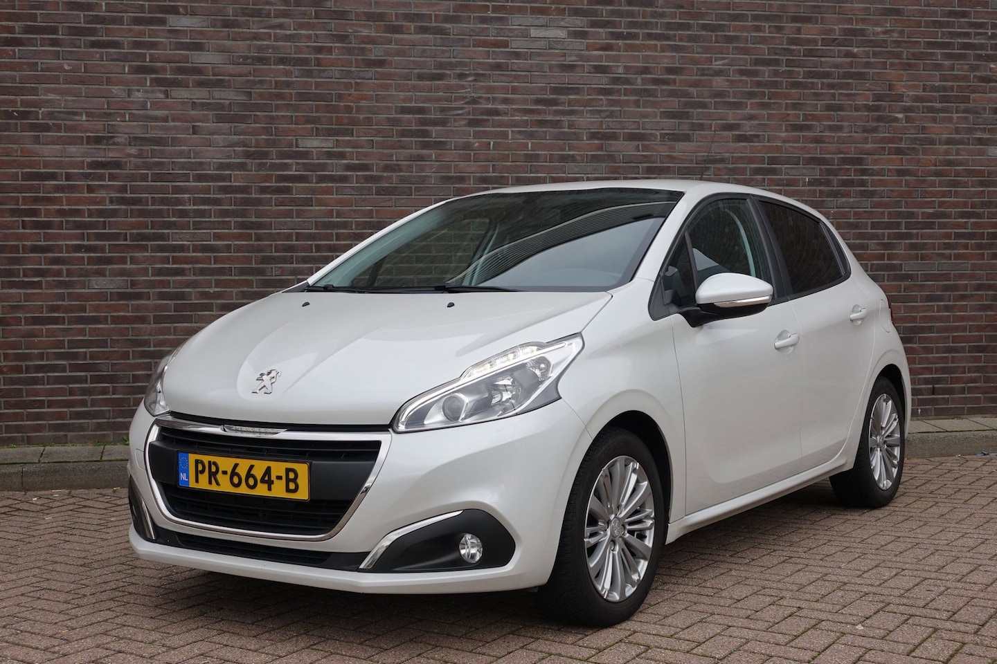 Peugeot 208 - 1.2 PureTech Allure 1.2 PureTech Allure - AutoWereld.nl