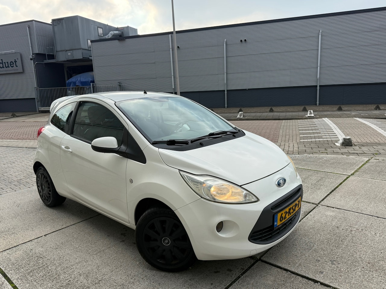 Ford Ka - 1.2 Titanium NEW APK (LAK Schade) Airco - AutoWereld.nl