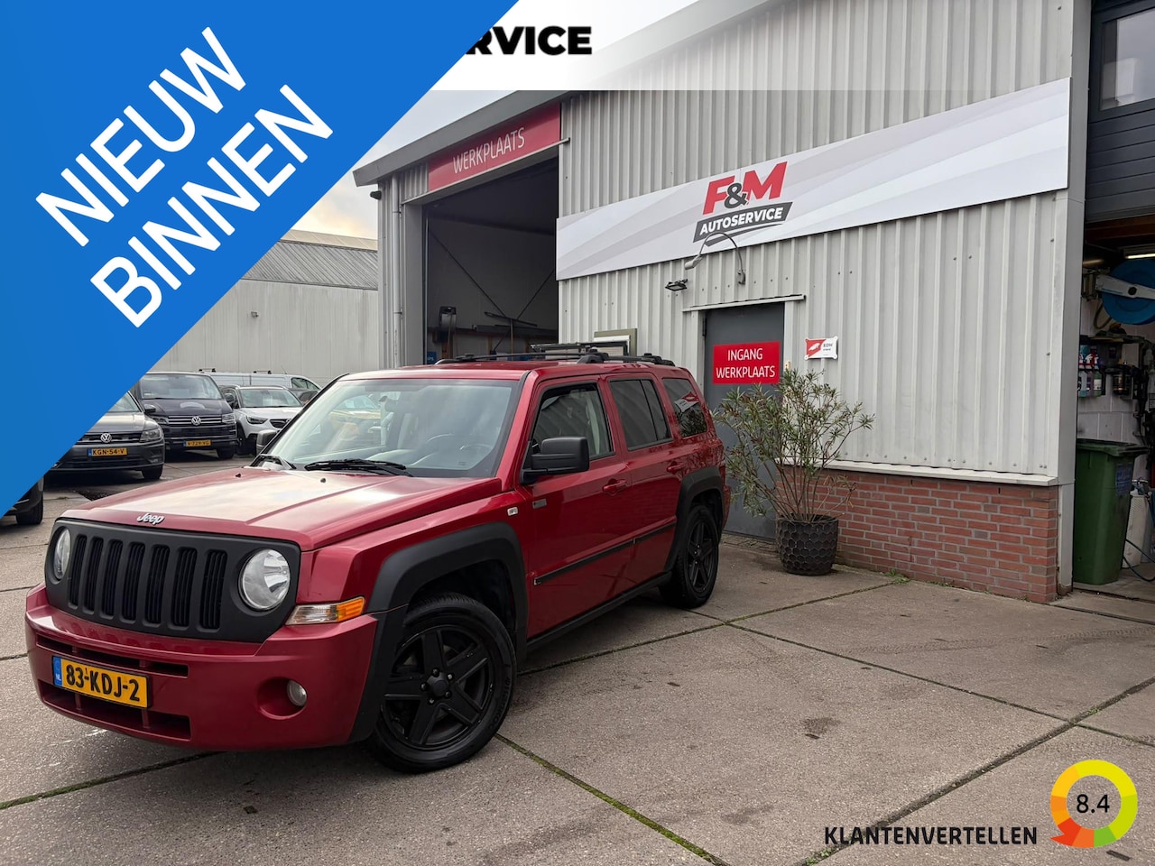 Jeep Patriot - 2.4 Limited Liberty Automaat, airco, radio, stoelverwarming, trekhaak - AutoWereld.nl