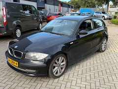 BMW 1-serie - 118i Business Line | Loop of sloop