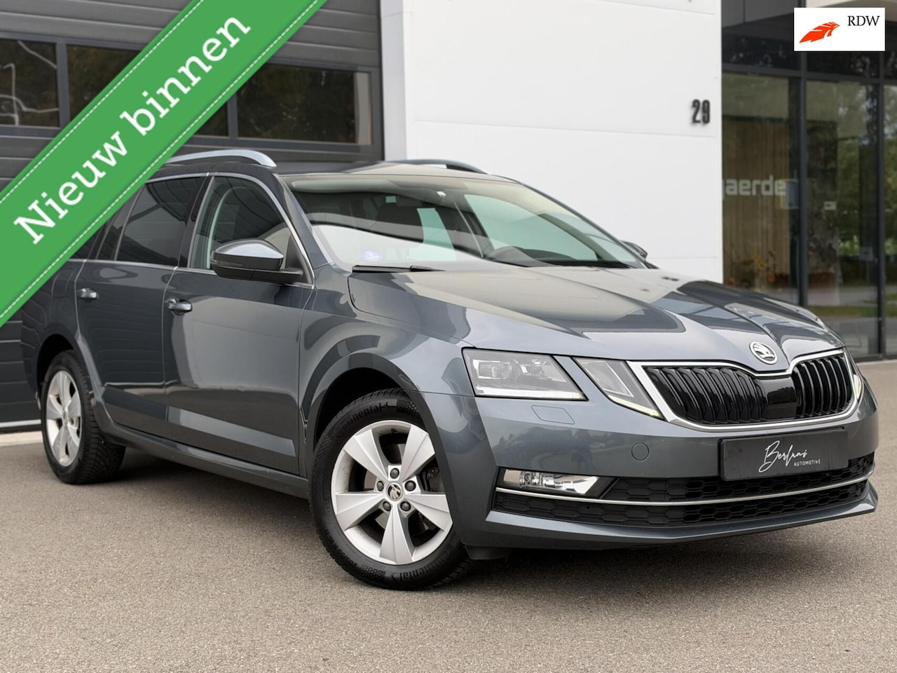 Skoda Octavia Combi - 1.5 TSI Greentech Style|Dealer Onderhoud - AutoWereld.nl