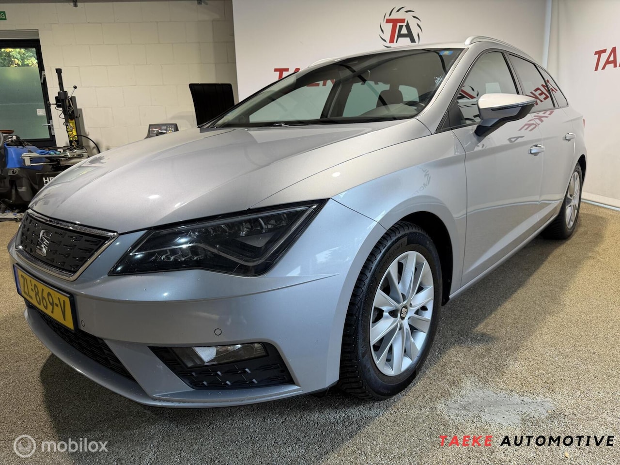 SEAT Leon ST - 1.0 EcoTSI Style Business Intense CLIMA/CRUIS - AutoWereld.nl