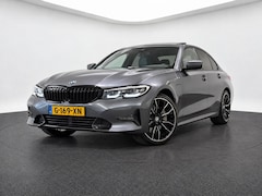 BMW 3-serie - 330e eDrive Edition (M-SPORT, PANO, CAMERA, CARPLAY, STOELVERWARMING)