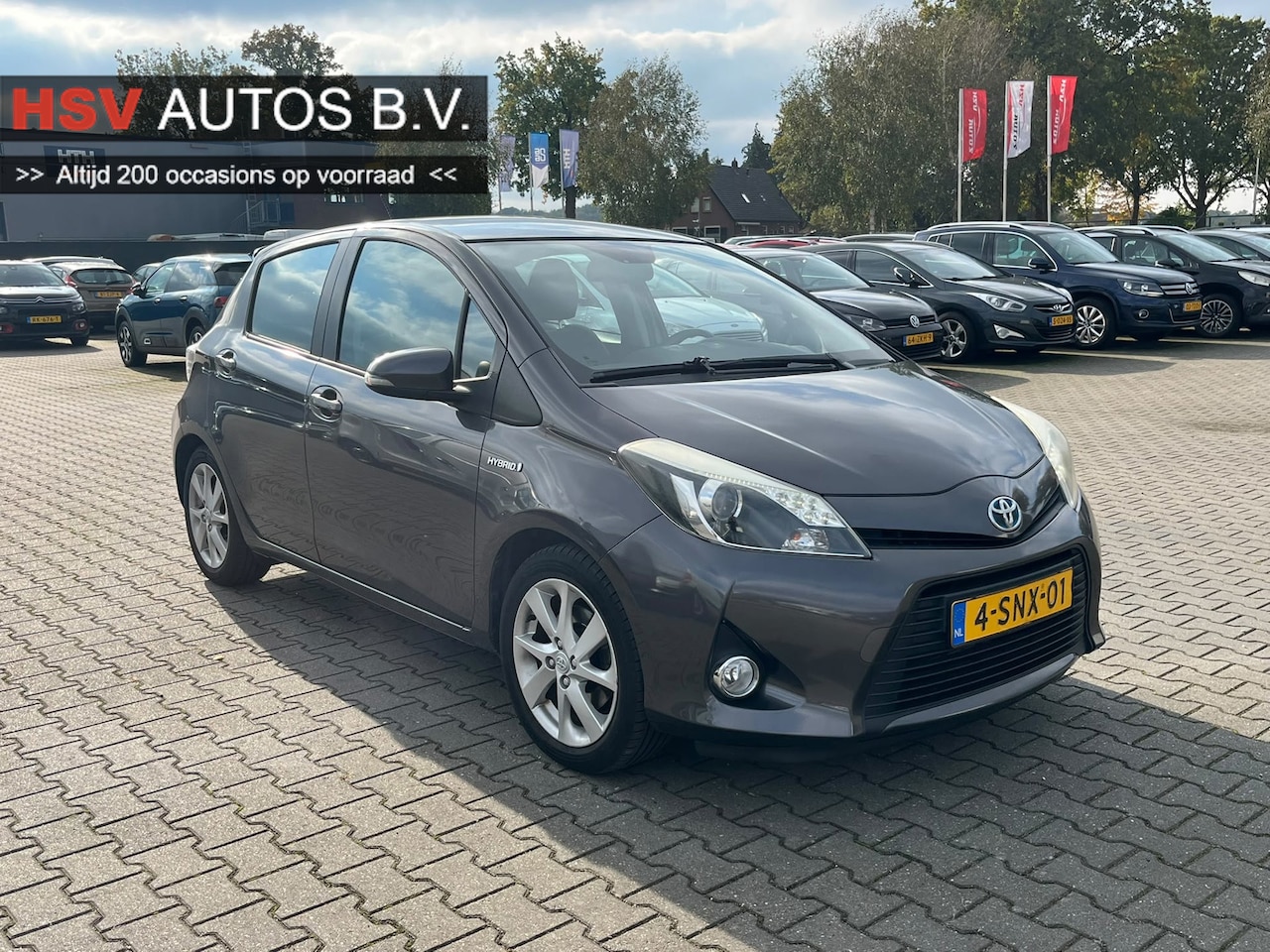 Toyota Yaris - 1.5 Full Hybrid Dynamic navi airco LM org NL - AutoWereld.nl