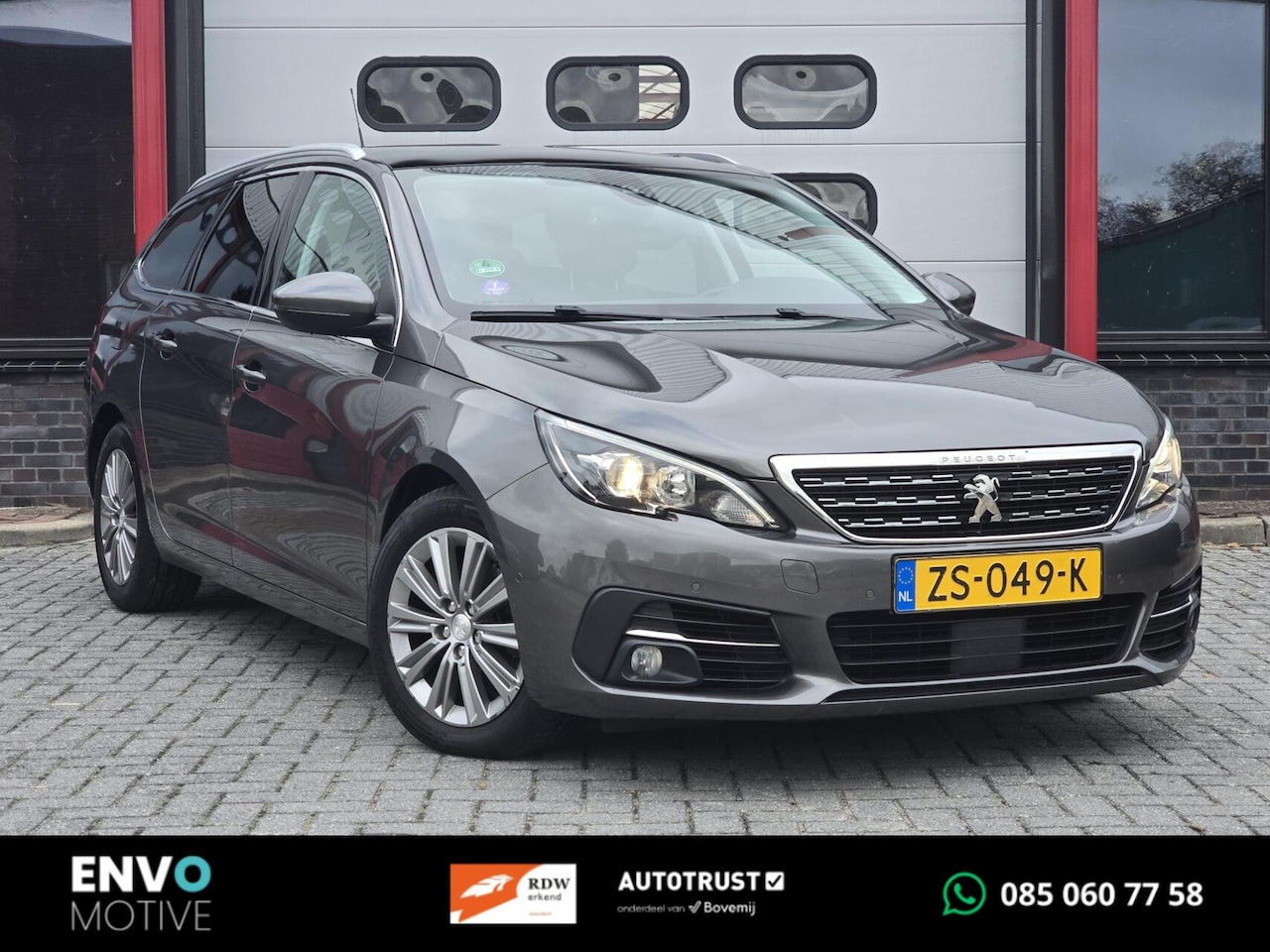 Peugeot 308 SW - 1.2 PureTech Blue Lease Premium Navi/Pano/ACC - AutoWereld.nl