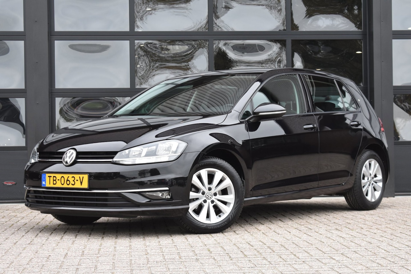 Volkswagen Golf - 1.0 TSI Comfortline '18 Navi Clima Cruise Inruil mogelijk - AutoWereld.nl