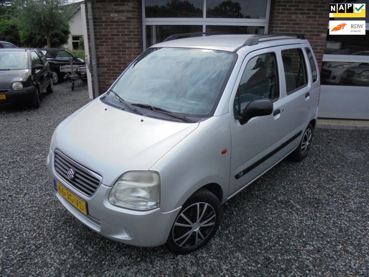 Suzuki Wagon R+ - 1.3 GL weinig km. Trekhaak. NAP APK - AutoWereld.nl