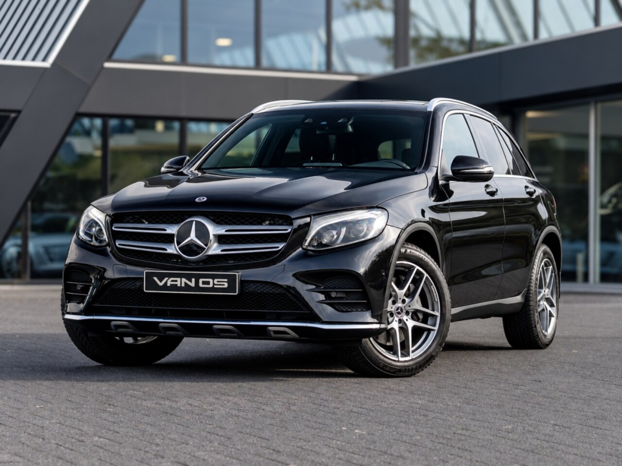 Mercedes-Benz GLC-klasse - GLC 220D 4MATIC AMG Line | Pano | Memory - AutoWereld.nl