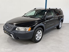 Volvo XC70 - 2.5 T Momentum AUTOMAAT / LEER