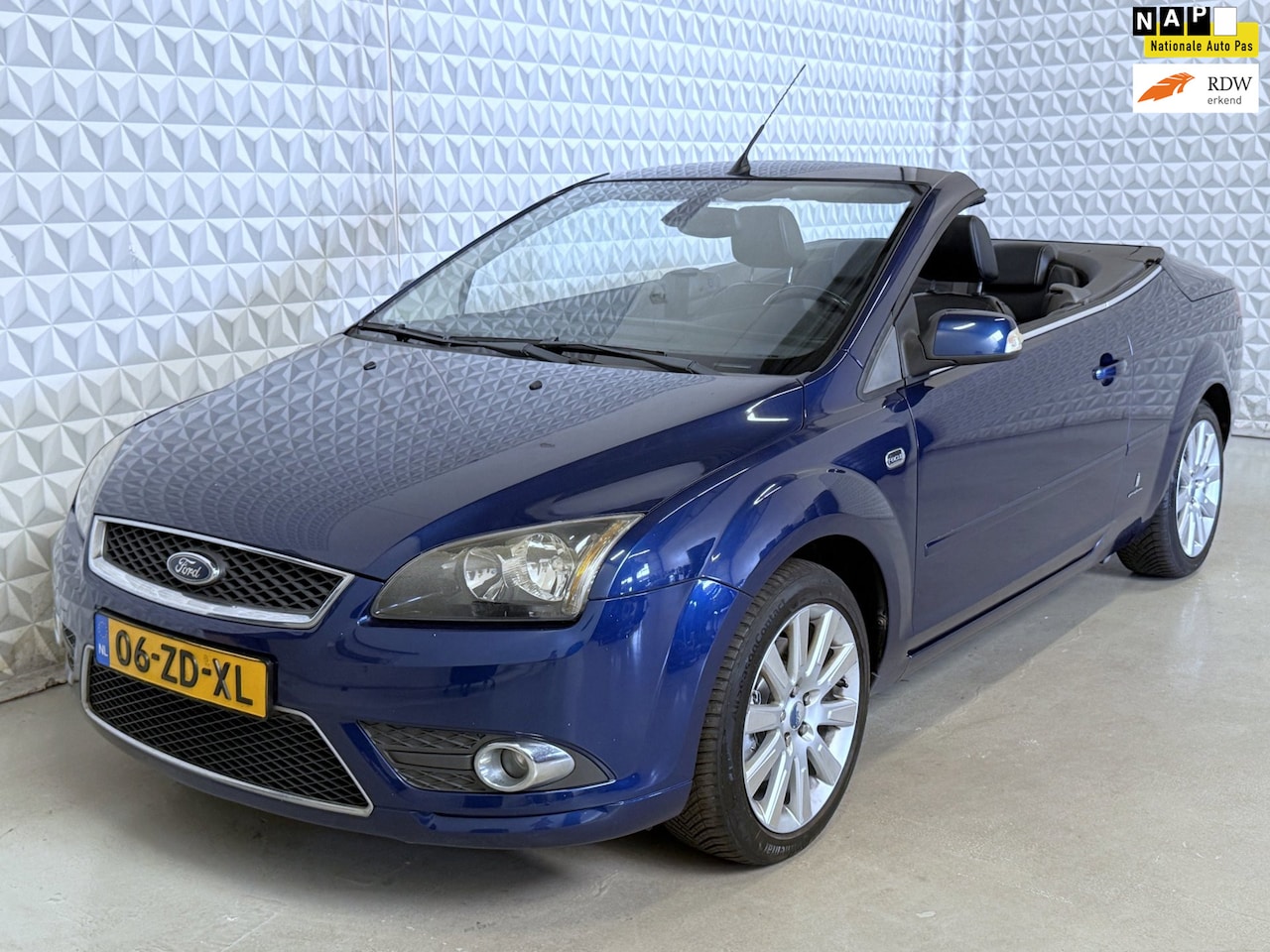 Ford Focus Coupé-Cabriolet - 2.0-16V 2e EIGENAAR! 145.000km (2008) - AutoWereld.nl