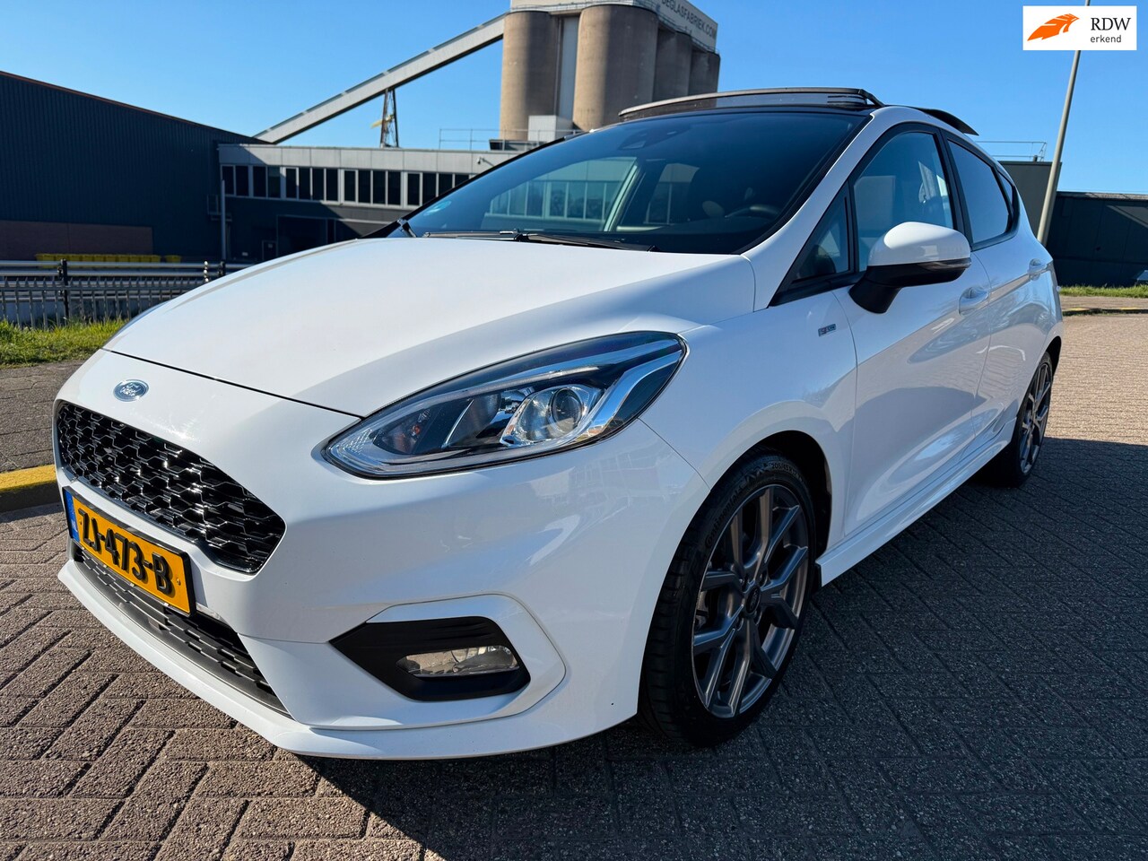 Ford Fiesta - 1.0 EcoBoost ST-Line_PANORAMADAK_LUXE UITVOERING!_NETTE AUTO - AutoWereld.nl
