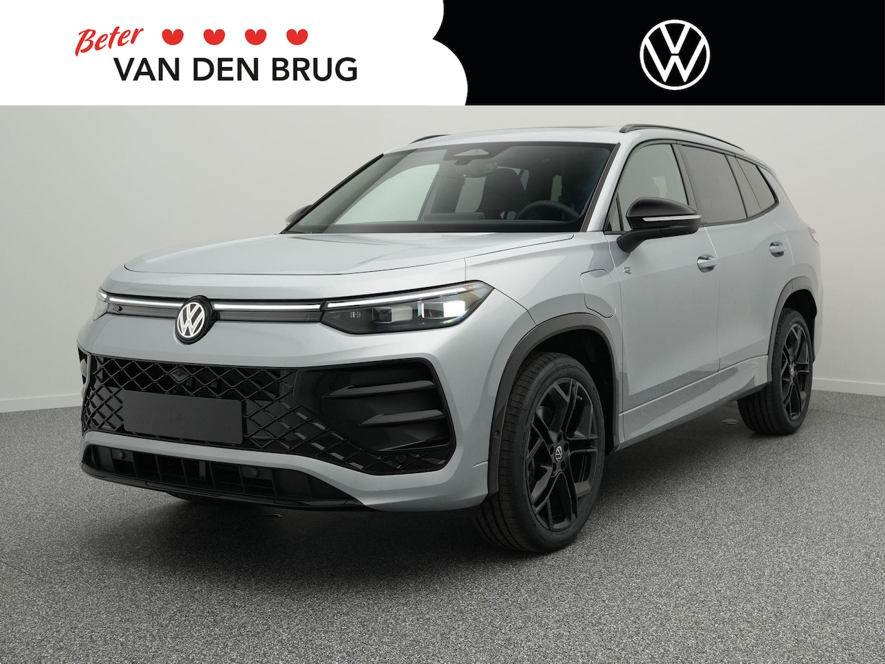 Volkswagen Tayron - R-Line Edition 1.5 eHybrid 272 PK | Trekhaak | Panoramadak | Stuur & Stoelverwarming | - AutoWereld.nl