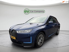 BMW iX - XDrive50 Excellence 112 kWh | SOH 96% | Luchtvering | 360 Camera | Massage | Dealer onderh