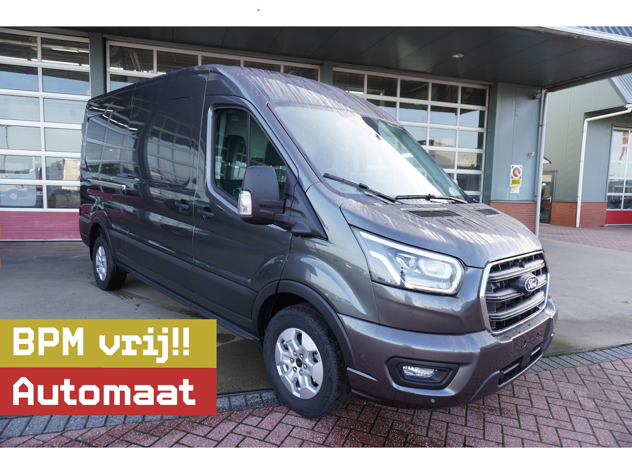 Ford Transit - 350L 2.0 TDCI 165PK L3H2 Limited Automaat nr.V113 | Airco | Adap.Cruise | 360 Camera | Nav - AutoWereld.nl