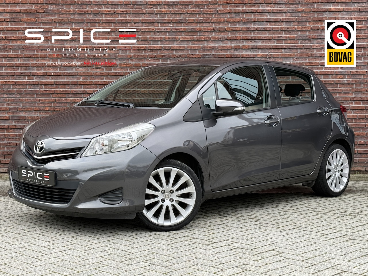 Toyota Yaris - 1.0 VVT-i Aspiration 17inch Bleutooth 78dkm Super zuinig én sportief! - AutoWereld.nl