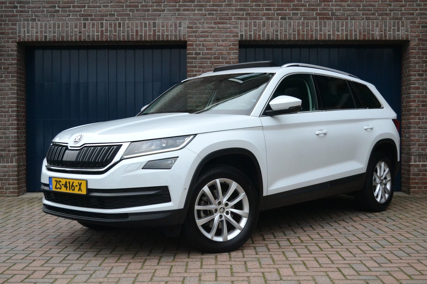 Skoda Kodiaq - 1.5 TSI DSG 4x4 Style Business | Panoramadak | Trekhaak | Keyles Camera | Stoelverwarming - AutoWereld.nl
