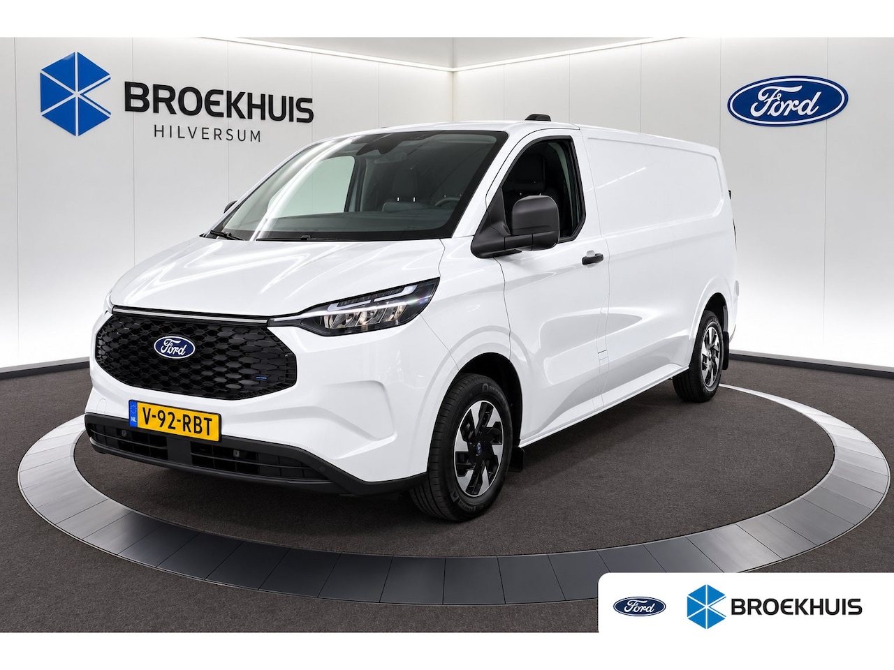 Ford E-Transit Cust. - 340 L2H1 Trend 71 kWh | Trekhaak | 2 AGM Accu's | Allweather banden - AutoWereld.nl