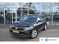 Volkswagen Tiguan - 1.5 TSI 150PK DSG-7 Life Business | TREKHAAK | NAVIGATIE | CAMERA | STOEL + STUURVER. | AD