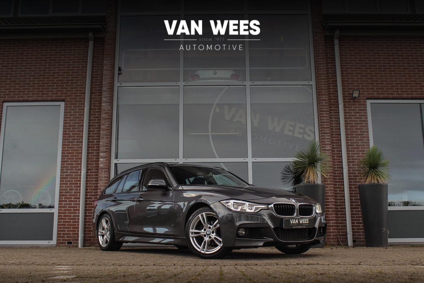 BMW 3-serie Touring - 318i Corporate Lease Executive | M Sport pakket | Stoelverwarming | LED | Navigatie Profes - AutoWereld.nl