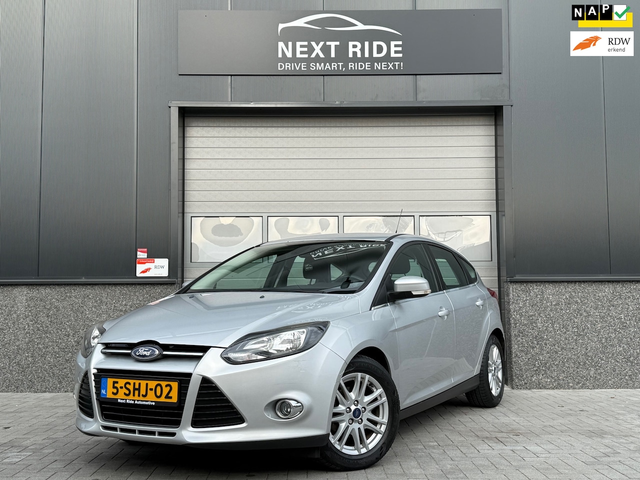 Ford Focus - Ford Focus 1.0 EcoBoost Titanium 125PK | CRUISE | CLIMATE | PDC | KEYLESS - AutoWereld.nl