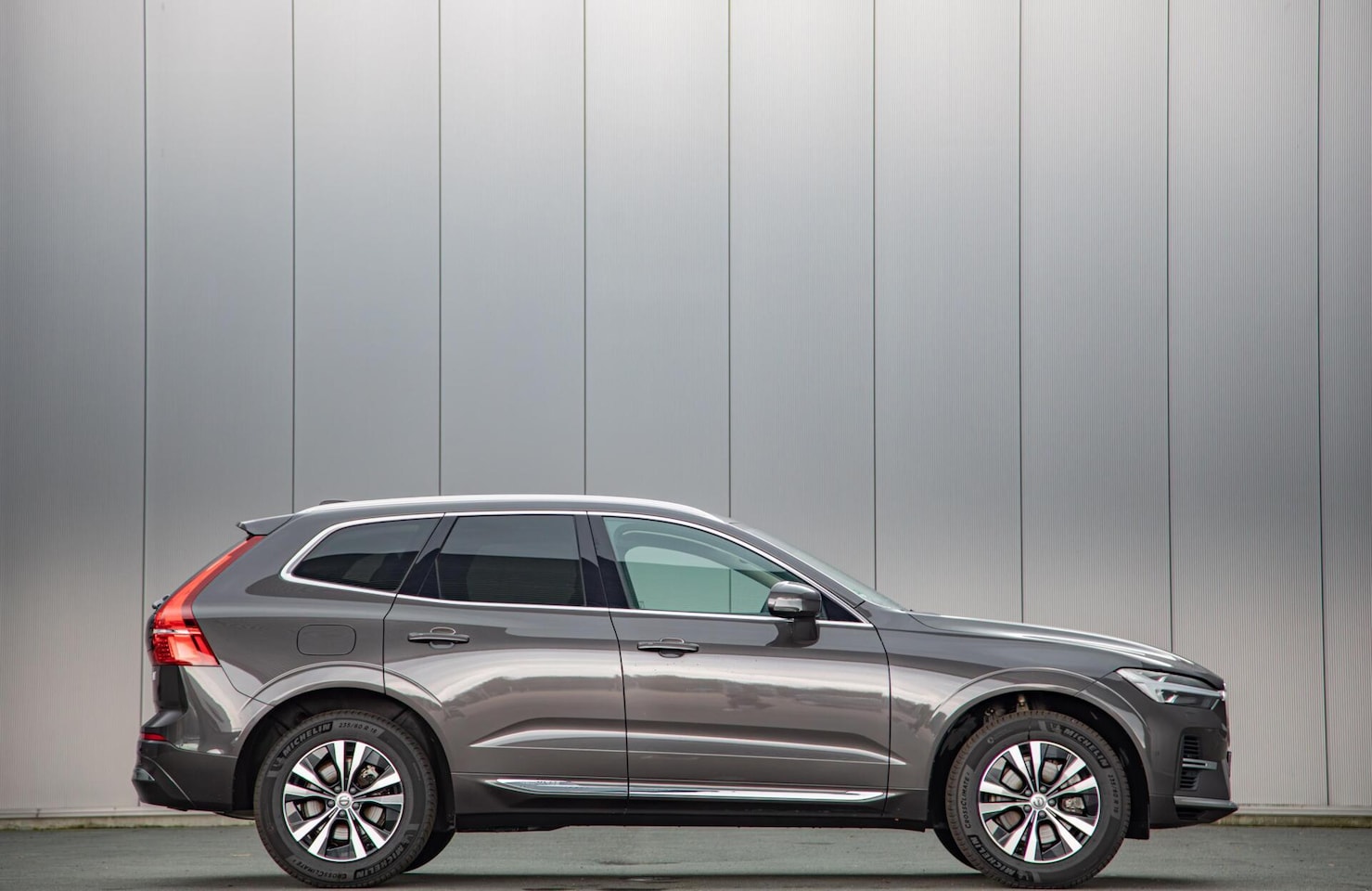 Volvo XC60 - 2.0 T6 Plug-in hybrid AWD Core Bright Pano|Trekhaak - AutoWereld.nl