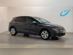 Volkswagen Golf - 1.0 eTSI 110pk DSG Life Virtual Cockpit Navigatie Parkeersensoren